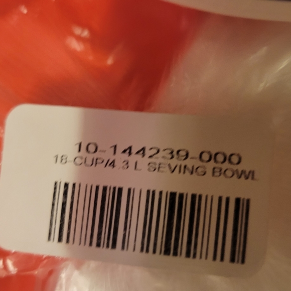 Tupperware 3pc stackable set - Picture 2 of 3